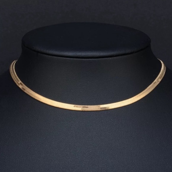 NEW HERRINGBONE GOLD FLAT CHAIN NECKLACE, NICE NECKLACE, CUTE NECKLACE - Picture 2 of 3